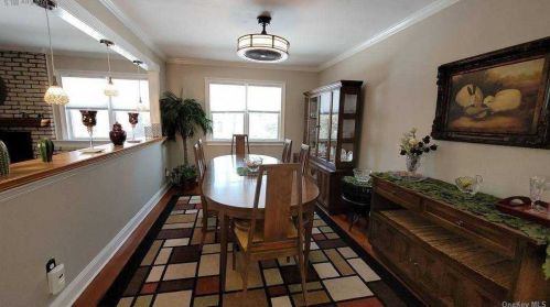 15 Mont Ave, Huntington Station NY 11746-6835 exterior