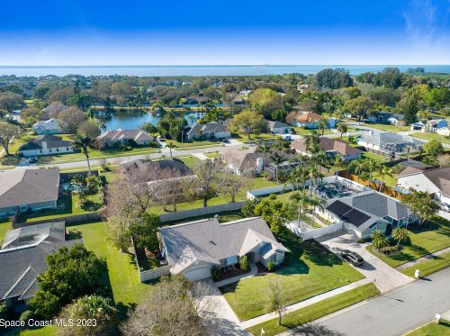 285 Northgrove Dr, Merritt Island FL 32953-7959 exterior