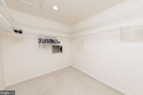 2076 Packard Ave, Huntingdon Valley PA 19006-6418 exterior