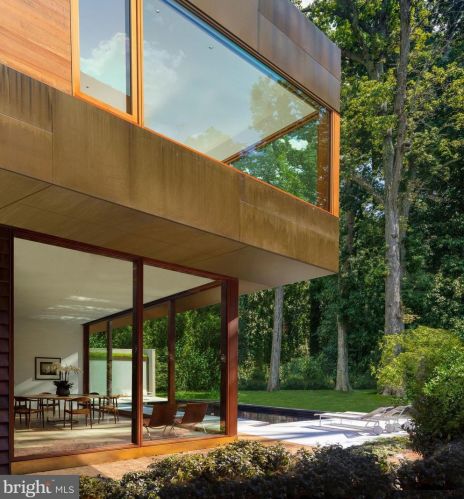 3131 Chain Brg Rd, Washington DC 20016-3301 exterior