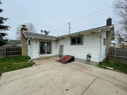 35 2 St, Cedar Springs MI 49319-8919 exterior