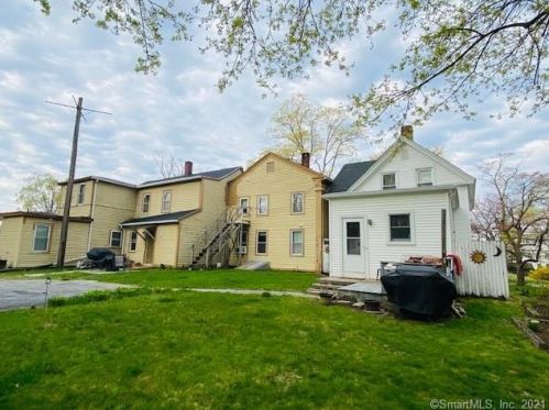 262 Broad St, Killingly, CT 06239-2903