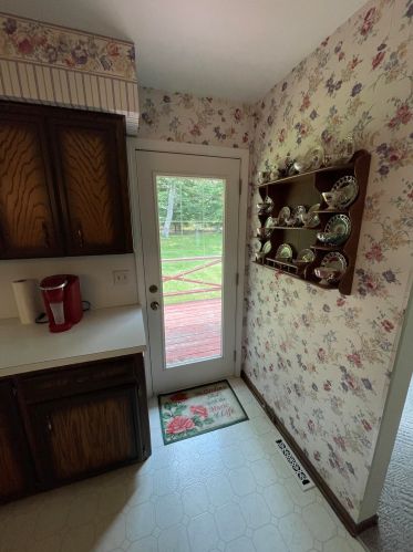 7549 Easy St, Sylvan Beach MI 49461-9508 exterior