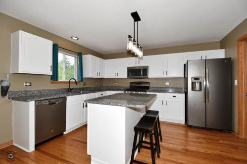 1011 Butterfield Cir, Joliet IL 60404-8148 exterior