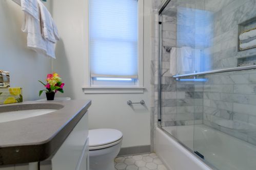 2631 71, Milwaukee WI 53219-2512 exterior