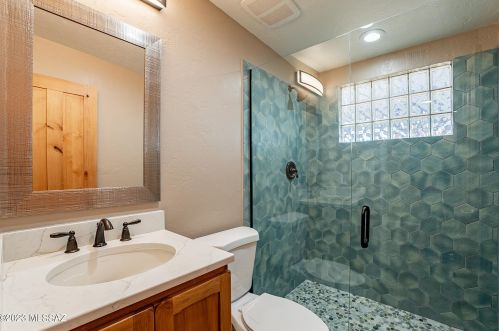 4305 Avenida Del Cazador, Tucson AZ  85718-7065 exterior