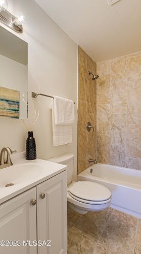 8322 Julia St, Tucson AZ  85710-4218 exterior