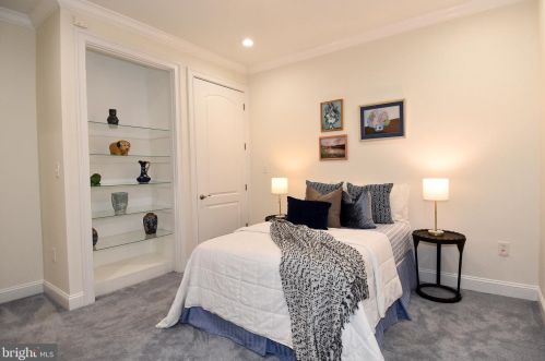 1205 Morse St, Washington, DC 20002-3807