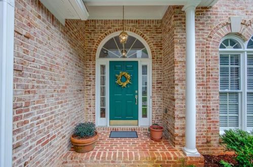 5825 Mitchell Rd, Atlanta, GA 30328-4813