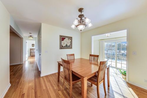 132 Madison St, Elmhurst, IL 60126-4453