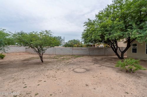 6419 Sunrise Vly Dr, Tucson AZ 85706-4979 exterior