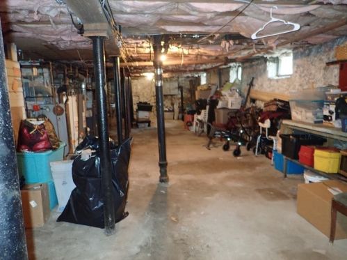 51 Fales St, Worcester MA 01606-2006 exterior