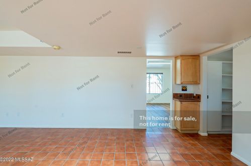 1822 Camino Seco, Tucson AZ  85710-7241 exterior
