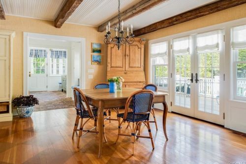 2 Creemer Rd, Armonk NY 10504-2402 exterior