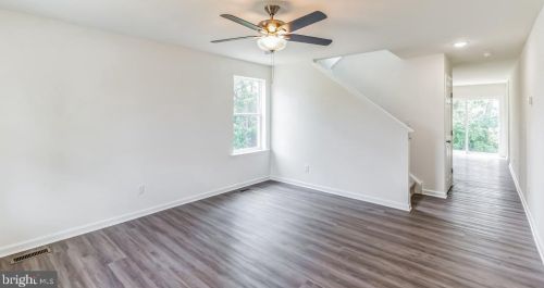 1010 West Ave, New Castle DE 19720-6233 exterior