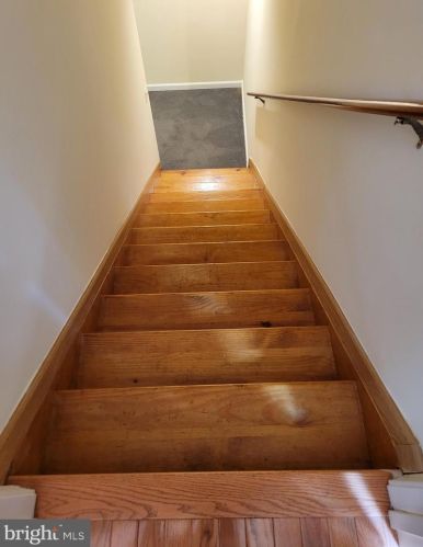 2707 Deer Ridge Dr, Silver Spring MD 20904-7140 exterior