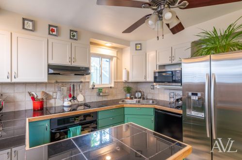 19 Benjamin Ave, Grand Rapids MI 49505-5437 exterior