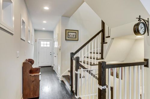 3131 Spaulding Ave, Chicago IL 60618-6804 exterior