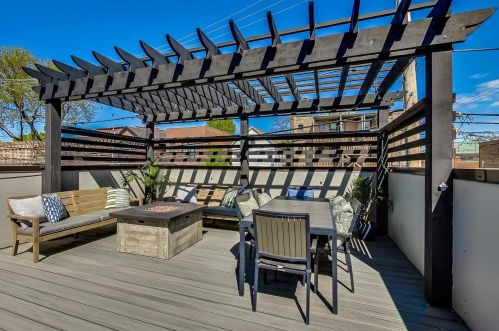 3619 Hermitage Ave, Chicago IL 60613-3506 exterior