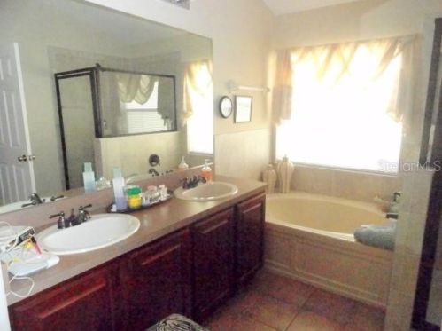 10525 Coral Key Ave, Tampa FL 33647-3461 exterior