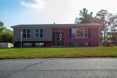 10282 Maebern Ter, Saint Louis, MO 63127-1427