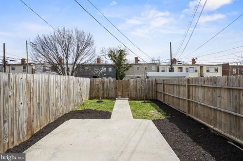 1423 Holbrook St, Washington DC 20002-2908 exterior