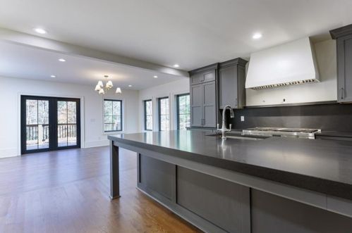 5666 Long Island Dr, Atlanta GA  30327-4842 exterior