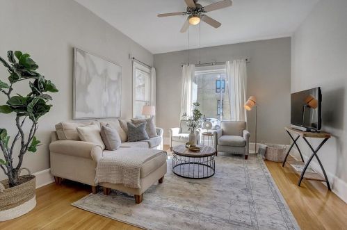 1512 Irving Pl, Milwaukee, WI 53202-1018