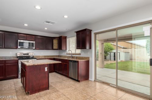 3014 72 Ln, Phoenix AZ 85033-3111 exterior