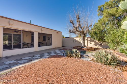 263 Abrego Dr, Green Valley AZ 85614-1504 exterior