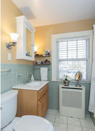 30 Pleasantview Ave, Springfield MA 01106-1019 exterior