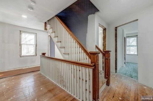 296 Saddle River Rd, Upper Saddle River NJ  07458-2108 exterior