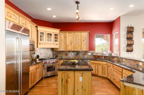 4421 Pontatoc Rd, Tucson AZ 85718-6750 exterior