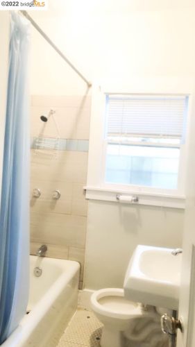 2541 Dana St, Berkeley CA 94704-2816 exterior