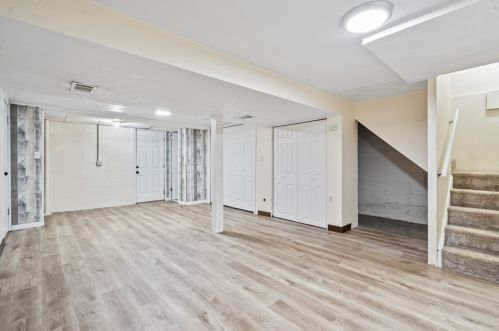 658 Presque Isle Dr, Pittsburgh PA  15239-2652 exterior