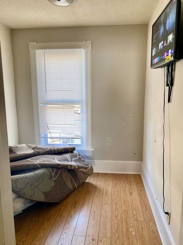 938 Pearson St, Milwaukee WI 53202-1522 exterior