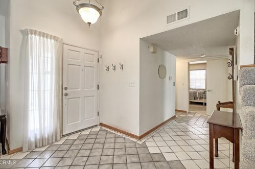 1111 Rivas Ln, Oxnard CA 93035-2748 exterior