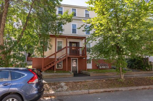 27 Union St, Concord NH  03301-4247 exterior