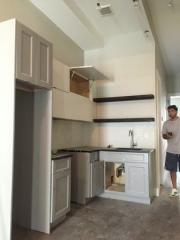 554 Fairview Ave, Flushing NY  11385-1946 exterior