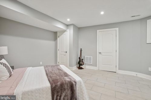 2208 Q St, Washington DC 20001-1955 exterior