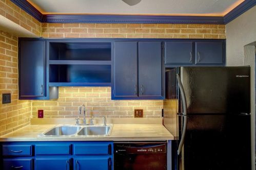 5006 Hall St, Dallas TX 75235-8814 exterior