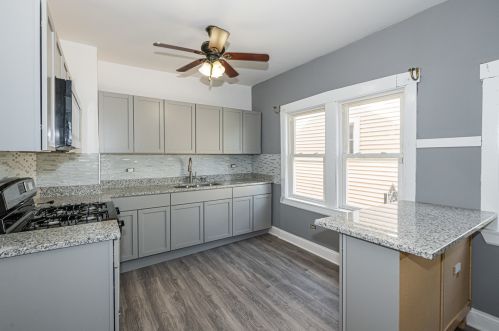 811 9 Ave, Broadview IL 60153-1918 exterior