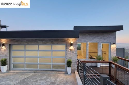 1550 Grand View Dr, Berkeley CA 94705-1637 exterior