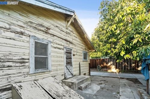 444 Jackson St, San Jose CA 95112-5101 exterior