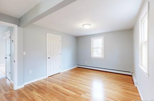 33 Palmer St, Killingly CT 06239-2732 exterior