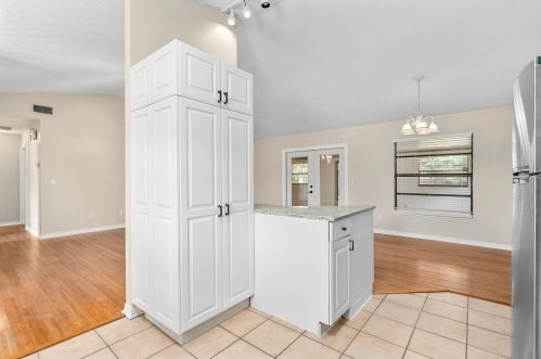 6004 Bamboo Dr, Fort Pierce FL 34982-3776 exterior