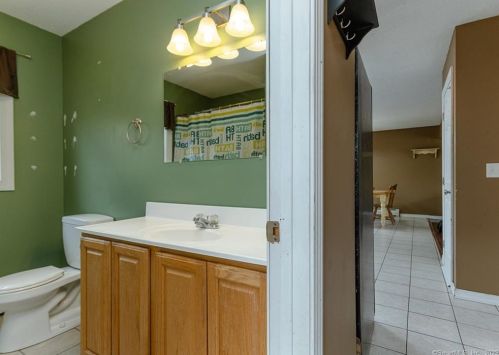 1893 Upper Maple St, Killingly CT 06241-1513 exterior