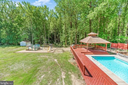 1070 Carson Dr, Huntingtown MD 20639-9507 exterior