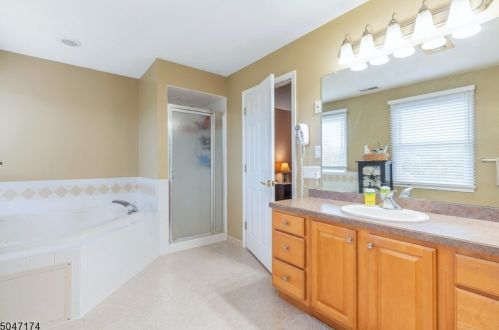 81 Old Boonton Rd, Parsippany NJ 07834-2949 exterior