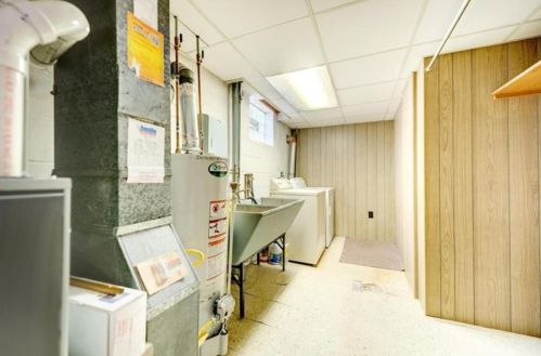 522 Barbara Dr, Pittsburgh PA  15227-4404 exterior